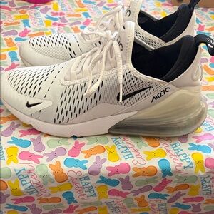 Women’s Nike Air Max 270’s size 9.5